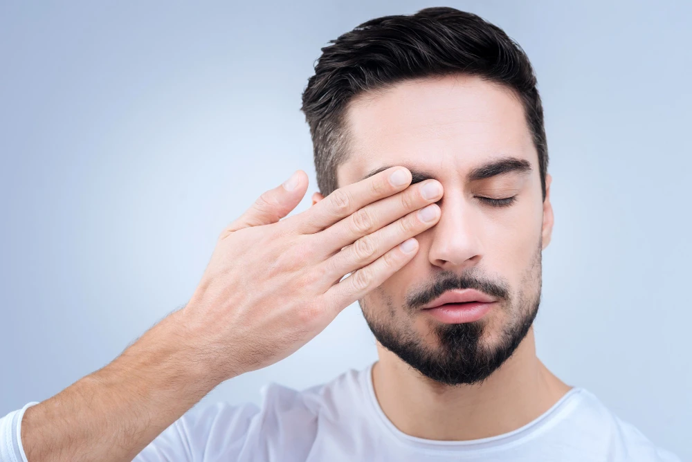Tips to Prevent or Soothe Dry Eyes in Winter